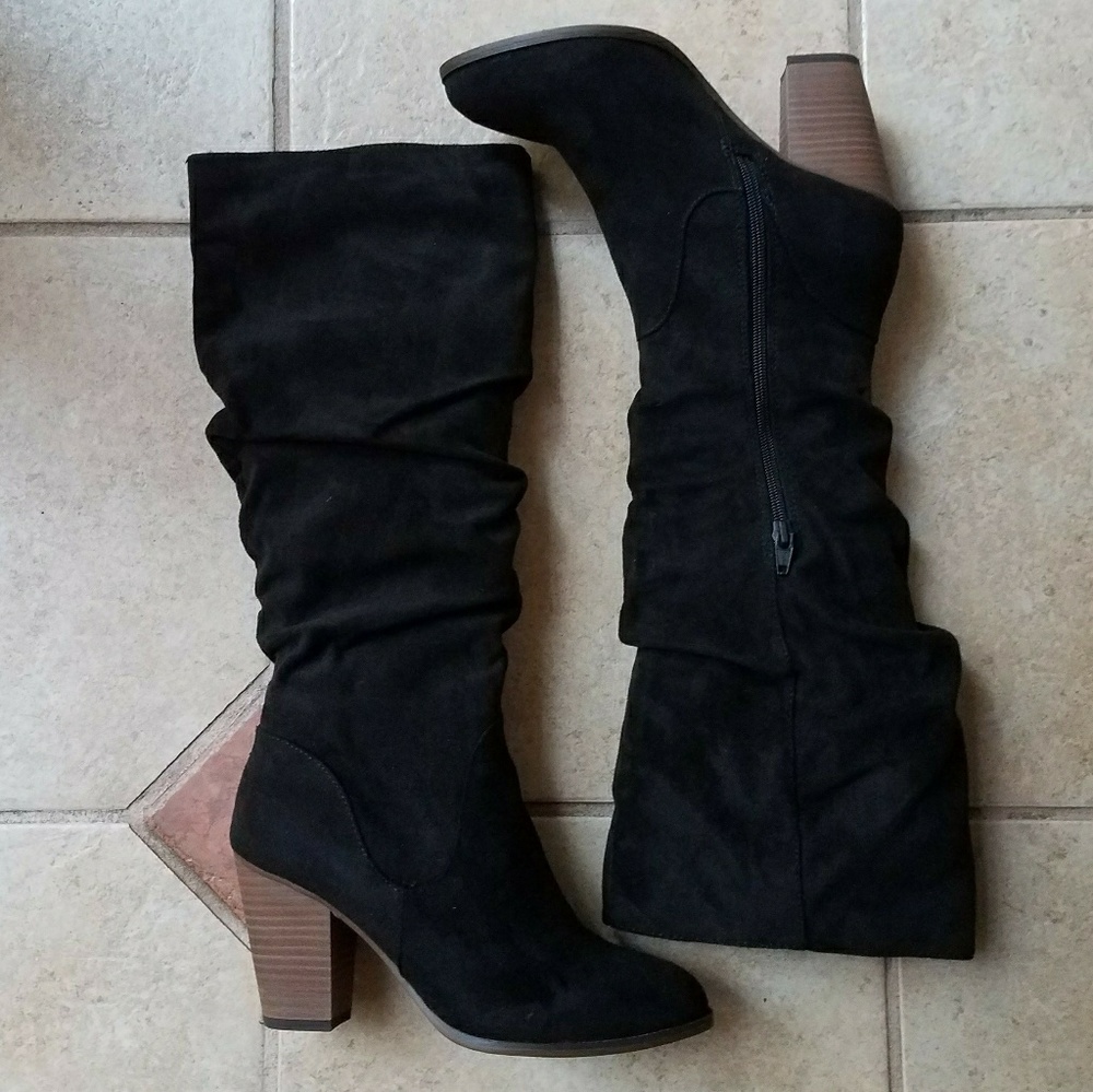 Merona Dina black suede scrunch boots 6.5